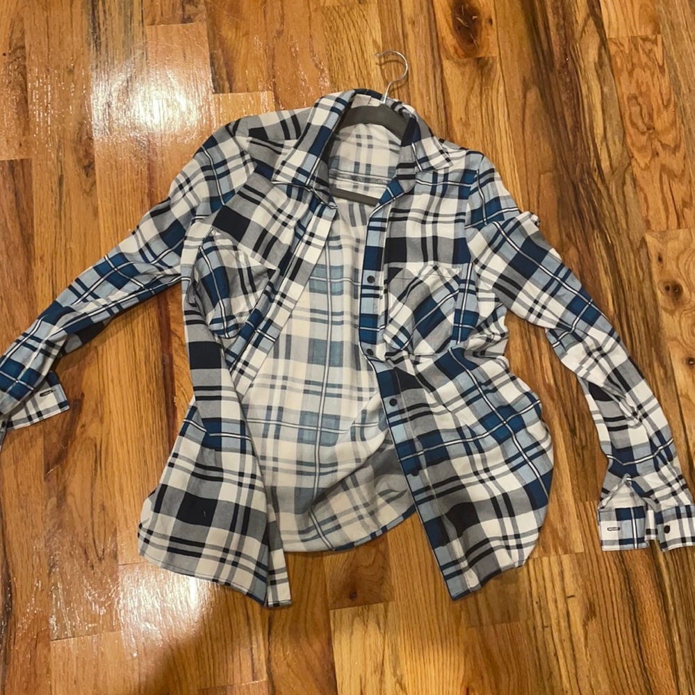 Long sleeve flannel shirt. Worn once.